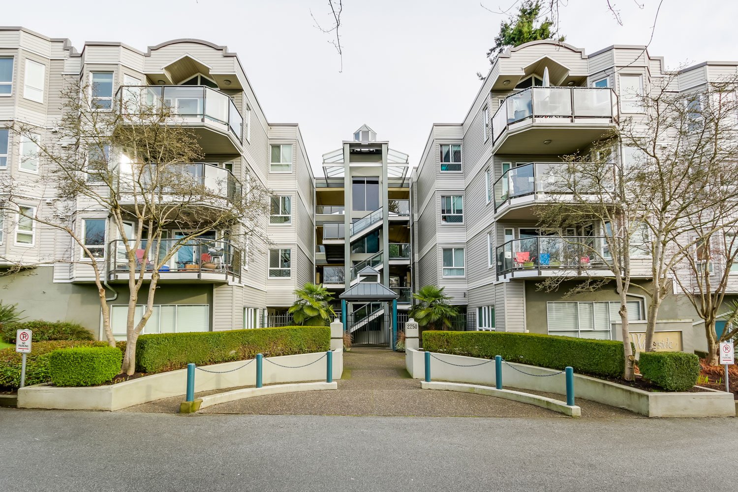 2250 Marine Drive SE, Vancouver, BC V5P 2S2 - 2