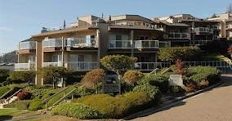 15025 Victoria Avenue, Surrey, BC V4B 1G2