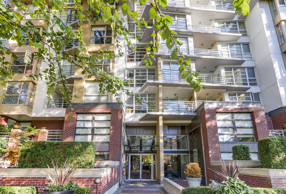 2137 10th Avenue West, Vancouver, BC V6K 2H7 - 3