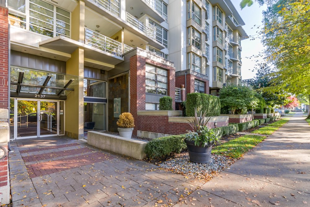 2137 10th Avenue West, Vancouver, BC V6K 2H7 - 4