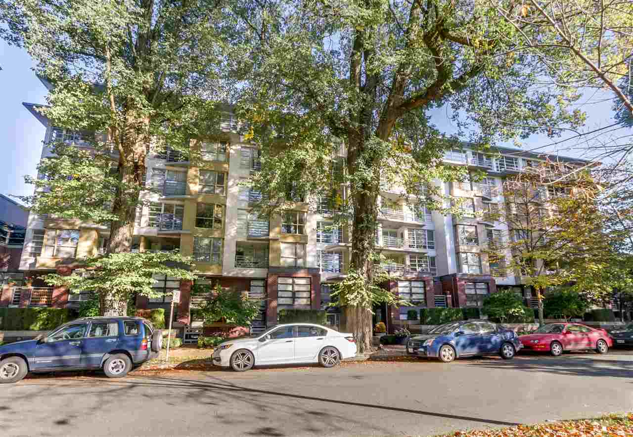 2137 10th Avenue West, Vancouver, BC V6K 2H7