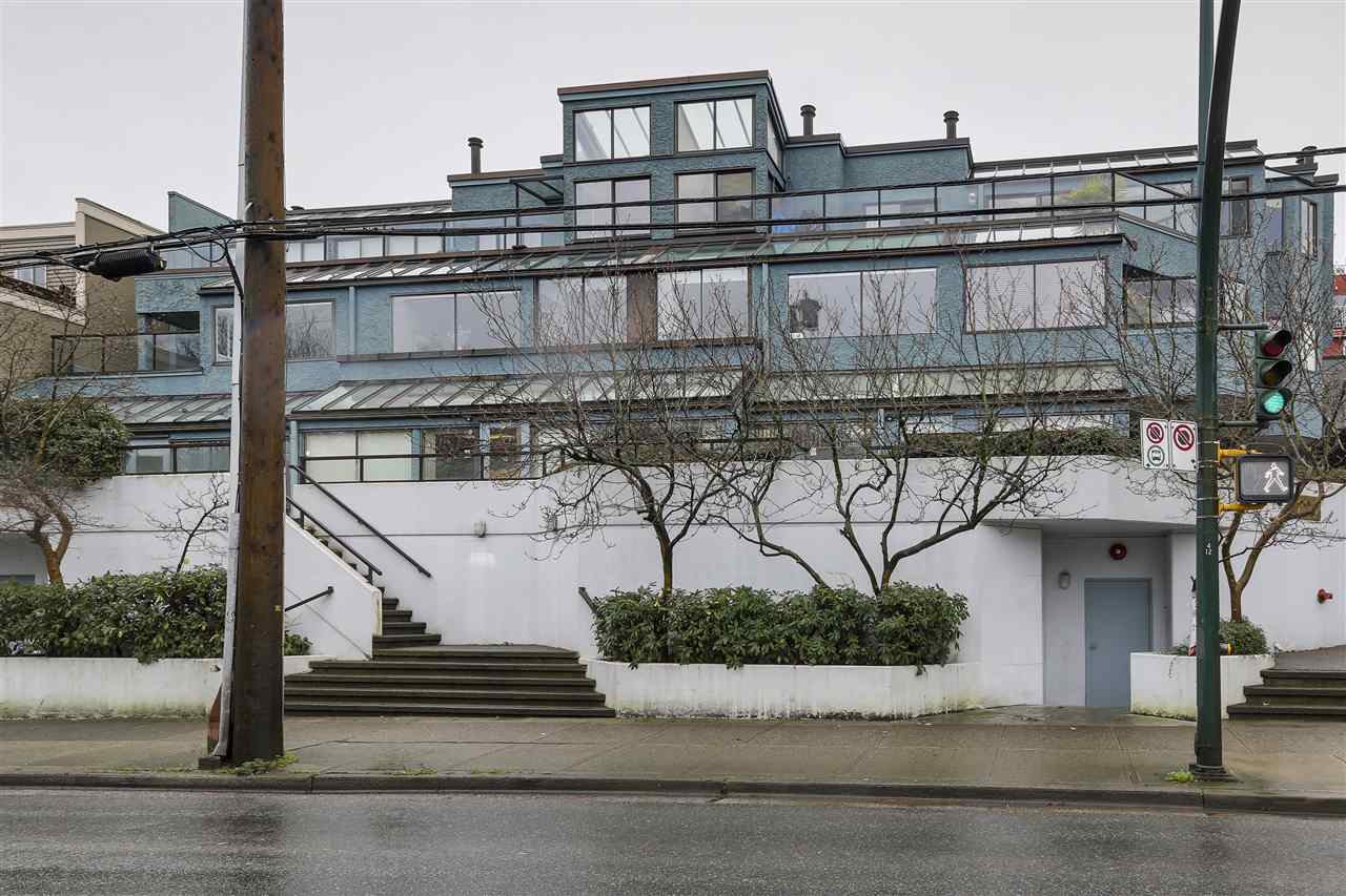 1220 6th Avenue West, Vancouver, BC V6H 1A5
