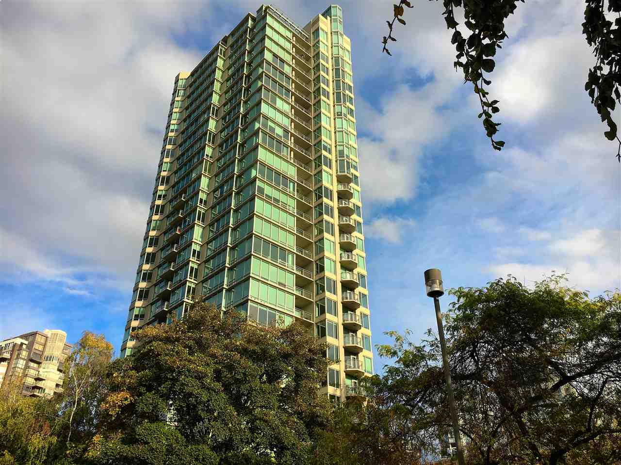1005 Beach Avenue, Vancouver, BC V6E 3W2