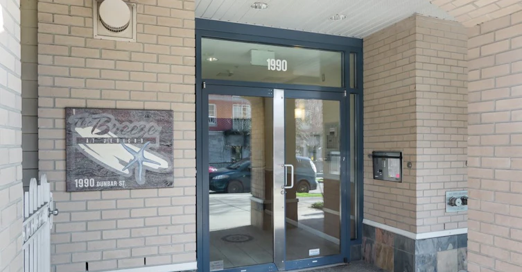 1990 Dunbar Street, Vancouver, BC V6R 3M3 - 4
