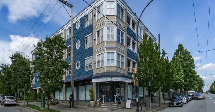 1990 Dunbar Street, Vancouver, BC V6R 3M3 - 2