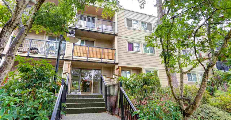 1121 Howie Avenue, Coquitlam, BC V3J 1T9