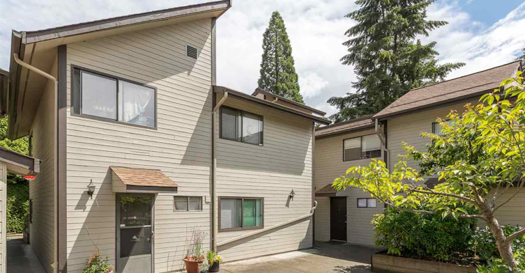 460 16th Avenue West, Vancouver, BC V5Y 1Z3 - 4