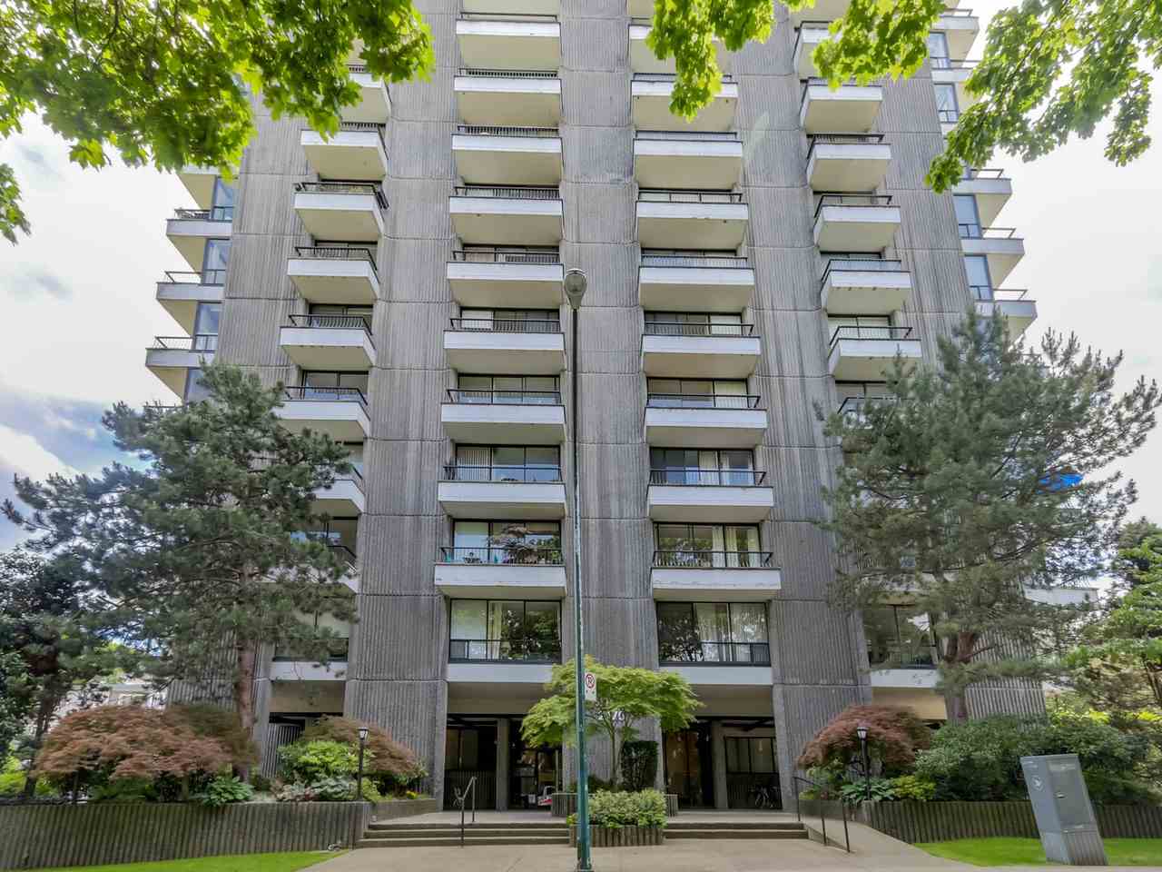 2370 2nd Avenue West, Vancouver, BC V6K 1J2