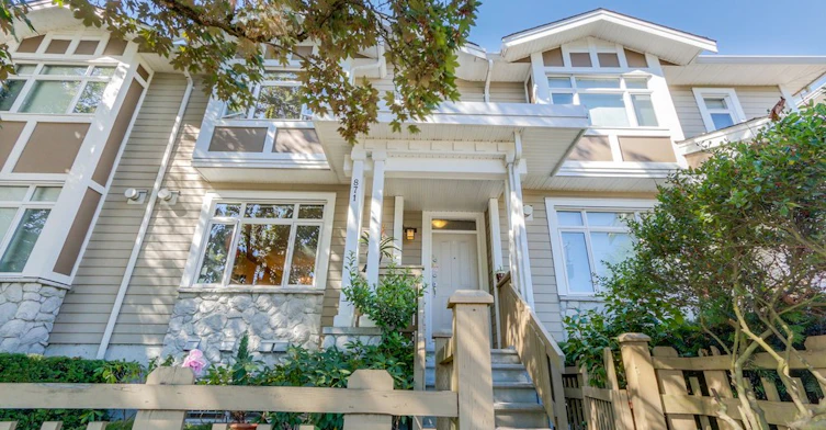 950 58th Avenue West, Vancouver, BC V6P 6Y3