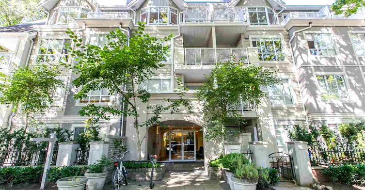 2755 Maple Street, Vancouver, BC V6J 5K1