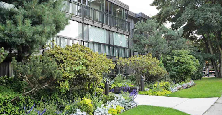 2770 Burrard Street, Vancouver, BC V6J 3J8