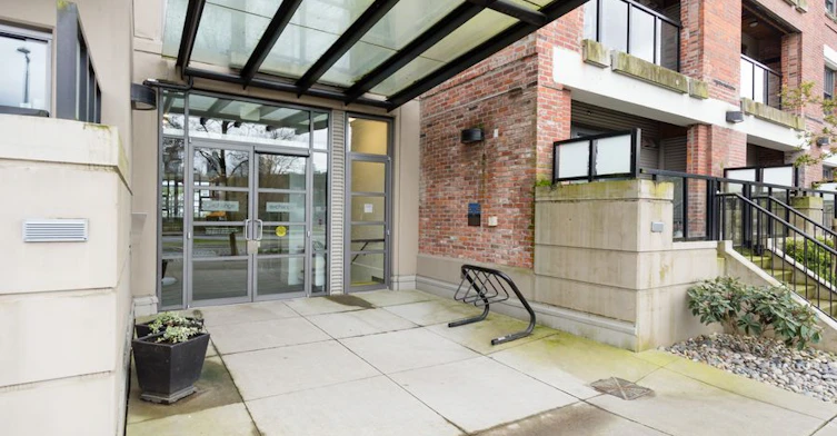 388 1st Avenue West, Vancouver, BC V5Y 0B2 - 5