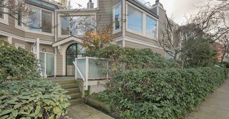 1100 6th Avenue West, Vancouver, BC V6H 1A4
