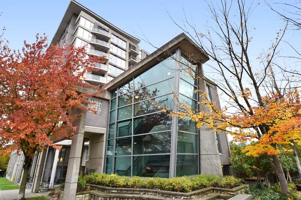 1633 8th Avenue West, Vancouver, BC V6J 5H7