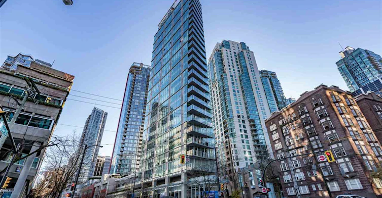 1277 Melville Street, Vancouver, BC V6E 0A4