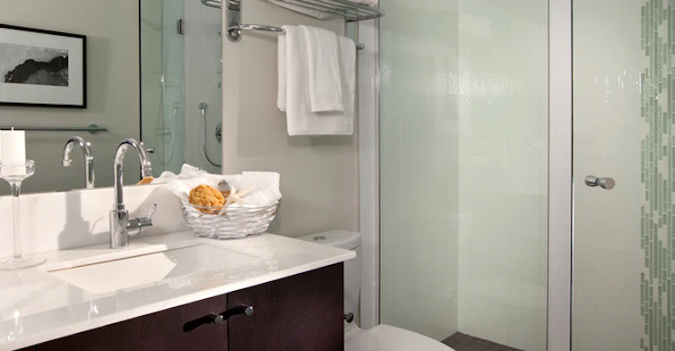 6708 Granville Street, Vancouver, BC V6P 4X2 - 9