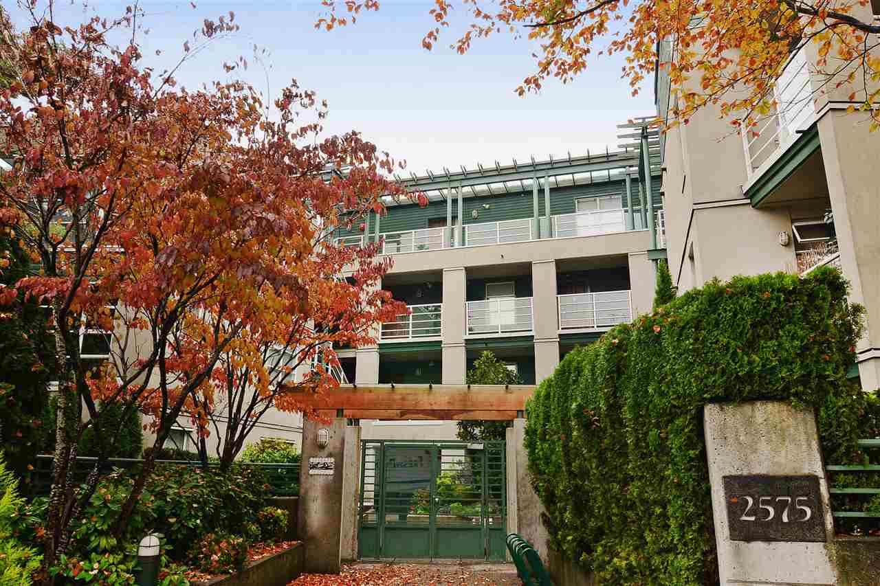 2575 4th Avenue West, Vancouver, BC V6K 1P5