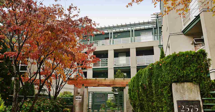 2575 4th Avenue West, Vancouver, BC V6K 1P5