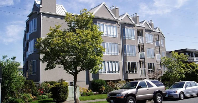 2195 5th Avenue West, Vancouver, BC V6K 1S1