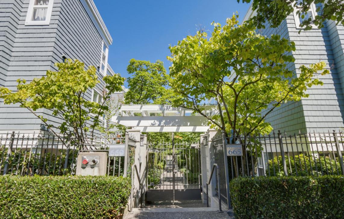 669 7th Avenue West, Vancouver, BC V5Z 1B6