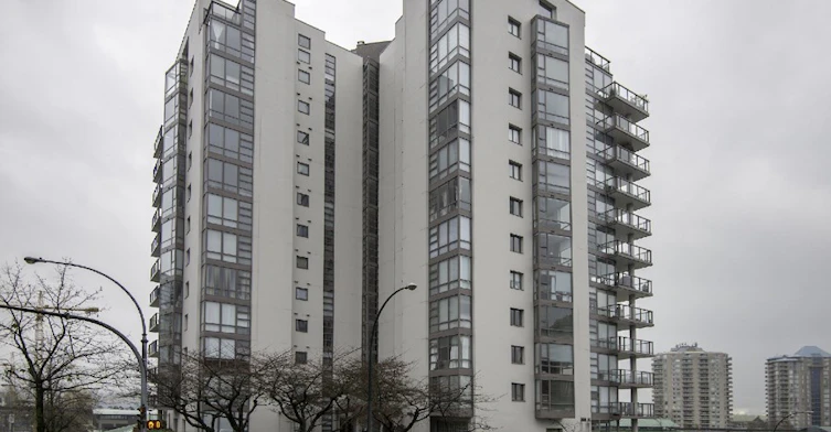 98 Tenth Street, New Westminster, BC V3M 6L8