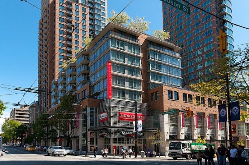 L'hermitage, 788 Richards Street Vancouver, BC REW