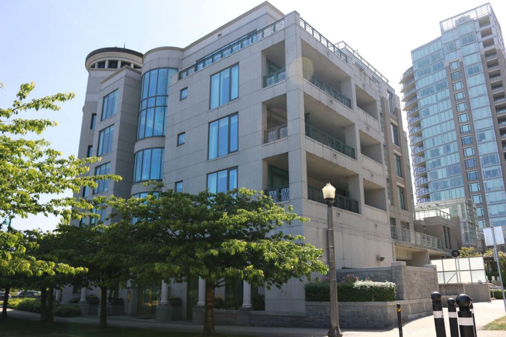 1985 Alberni Street, Vancouver, BC V6G 0A2