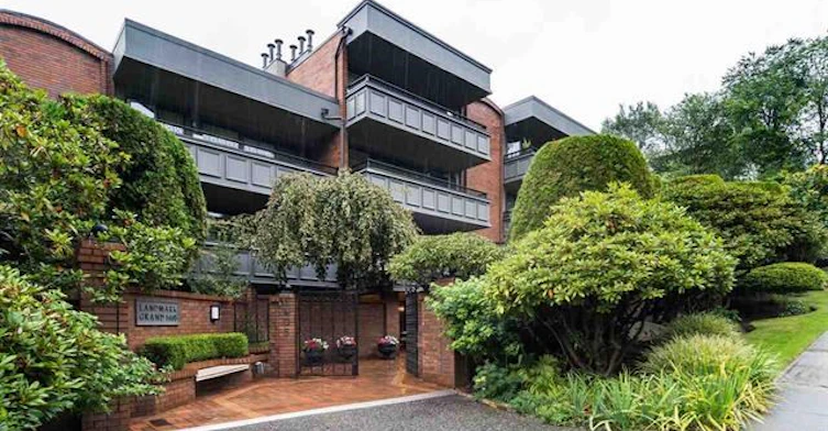 1405 15th Avenue West, Vancouver, BC V6H 3R2