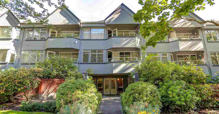 925 10th Avenue West, Vancouver, BC V5Z 1L9
