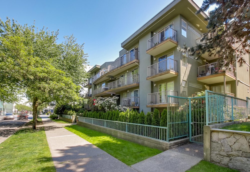 1820 3rd Avenue West, Vancouver, BC V6J 1K8 - 3