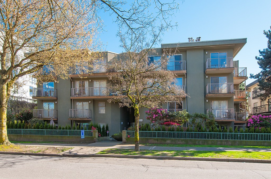 1820 3rd Avenue West, Vancouver, BC V6J 1K8