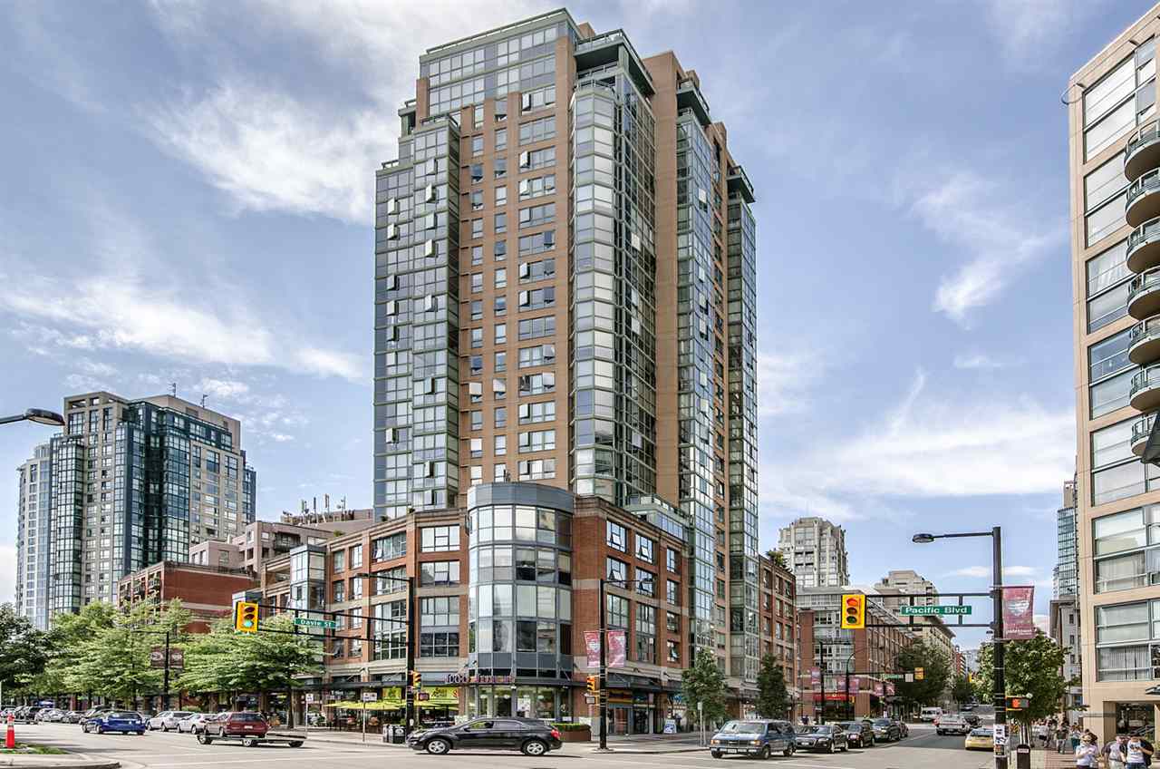 212 Davie Street, Vancouver, BC V6B 5Z4