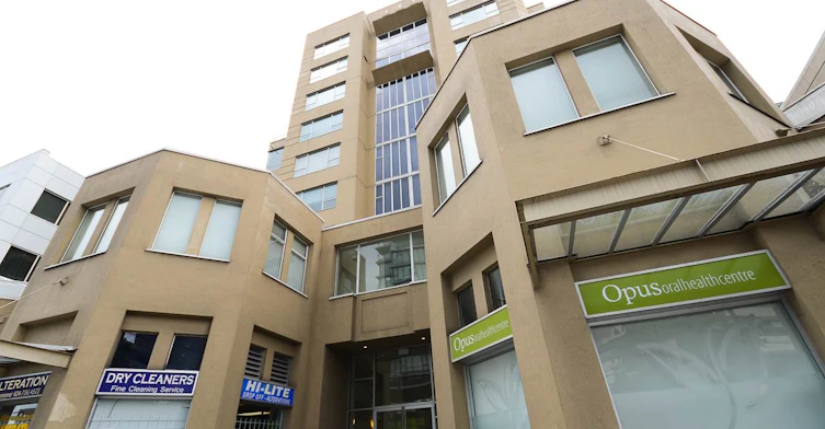 1235 Broadway West, Vancouver, BC V6H 1G7