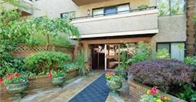2935 Spruce Street, Vancouver, BC V6H 3N6