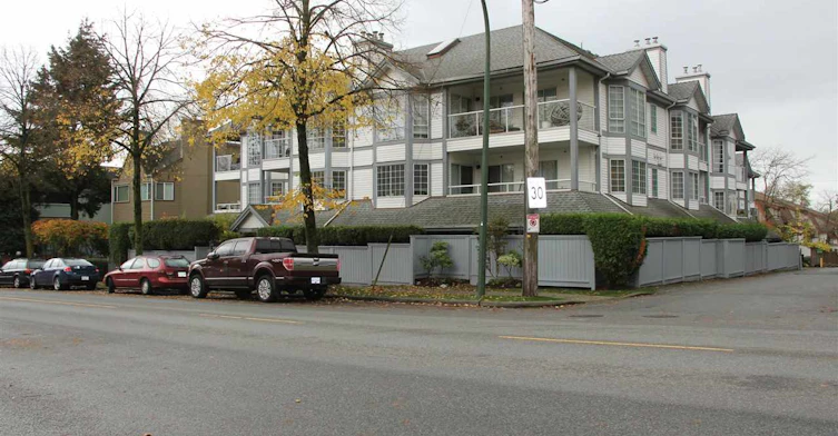 8633 Marine Drive SW, Vancouver, BC V6P 6A2