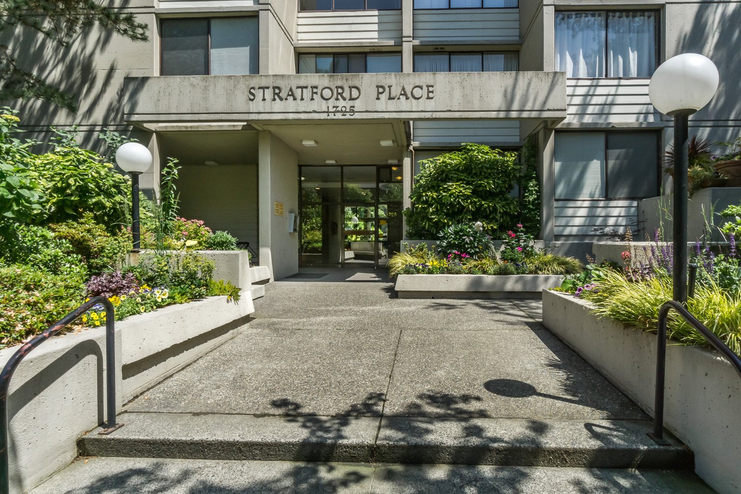1725 Pendrell Street, Vancouver, BC V6G 2X7 - 2