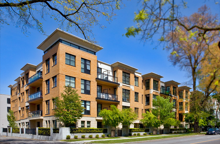 2065 12th Avenue West, Vancouver, BC V6J 5L9