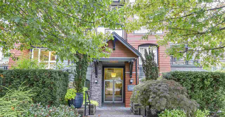 736 14th Avenue West, Vancouver, BC V5Z 1P9