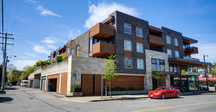 2525 Blenheim Street, Vancouver, BC V6K 4W6