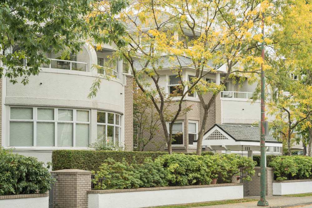 668 16th Avenue West, Vancouver, BC V5Z 1S6
