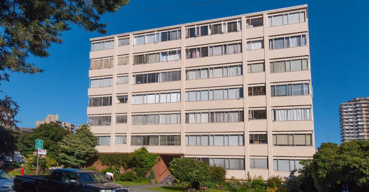 1050 Chilco Street, Vancouver, BC V6G 2R8