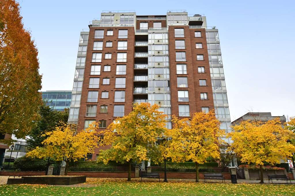 1575 10th Avenue West, Vancouver, BC V6J 5L1 - 2