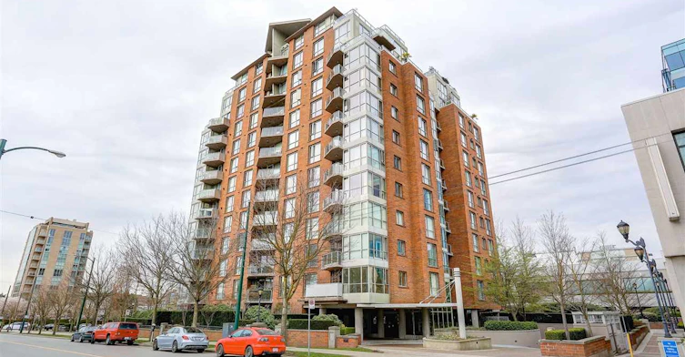1575 10th Avenue West, Vancouver, BC V6J 5L1