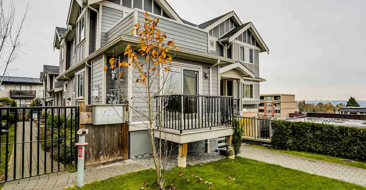 388 Ellesmere Avenue, Burnaby, BC V5B 3S9