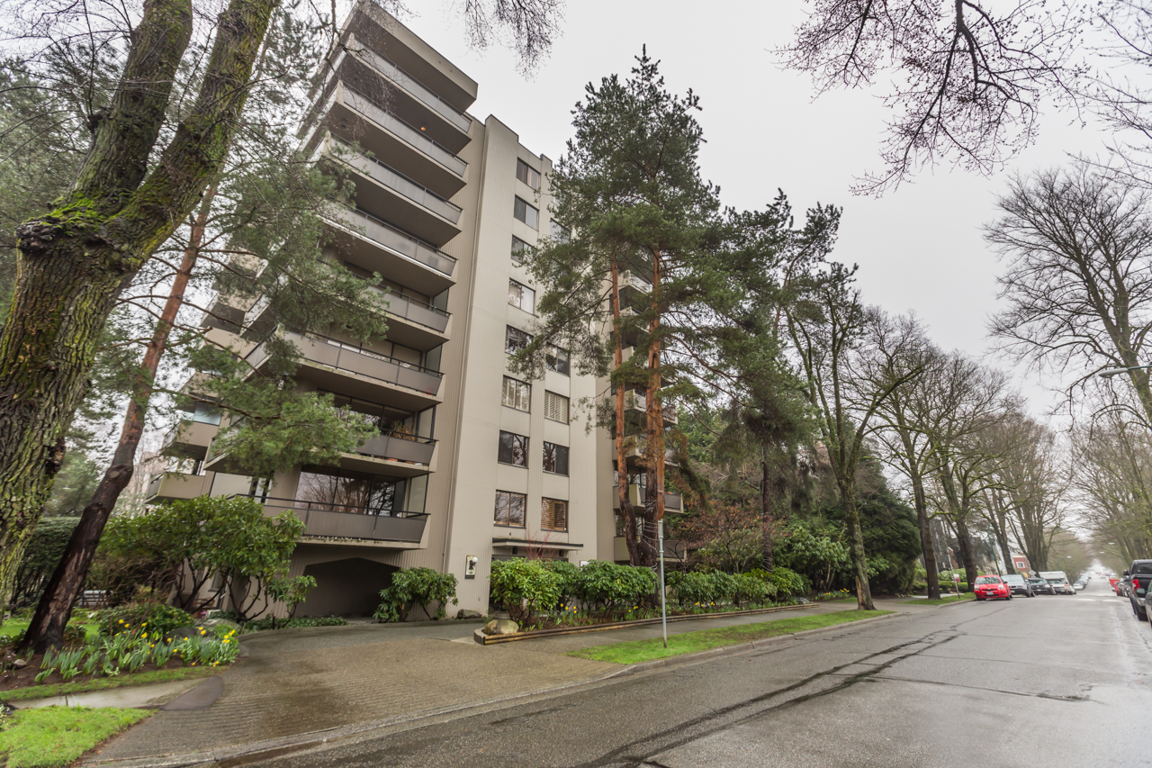 1685 14th Avenue West, Vancouver, BC V6J 2J3