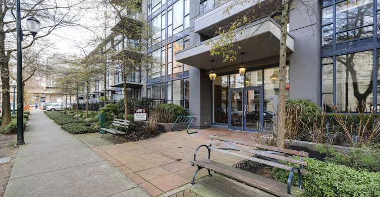1650 7th Avenue West, Vancouver, BC V6J 5N1 - 5