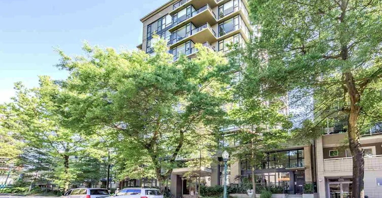 1650 7th Avenue West, Vancouver, BC V6J 5N1