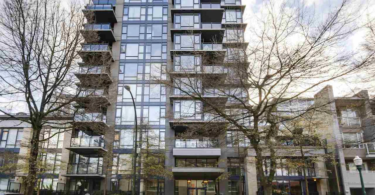 1650 7th Avenue West, Vancouver, BC V6J 5N1 - 2