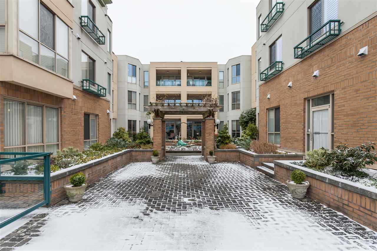 15169 Buena Vista Avenue, Surrey, BC V4B 1Y2