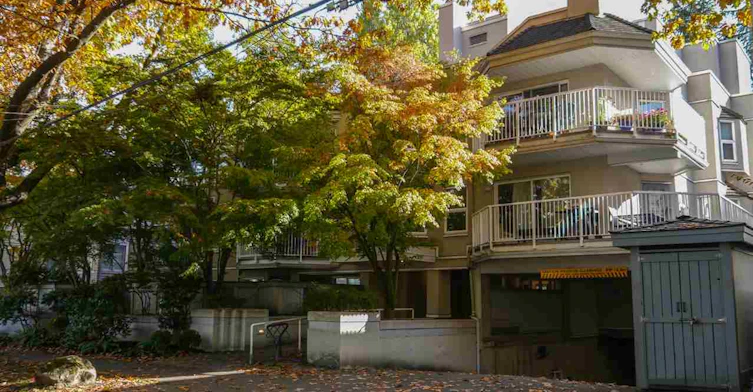 2256 7th Avenue West, Vancouver, BC V6K 1Y2
